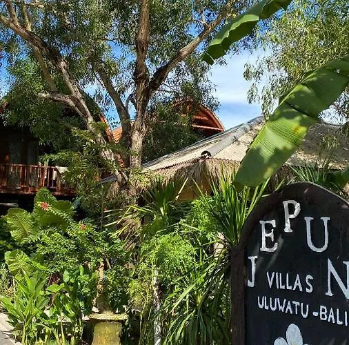 Jepun 10 - One Bedroom With 3 Beds And Kitchen ウルワツ