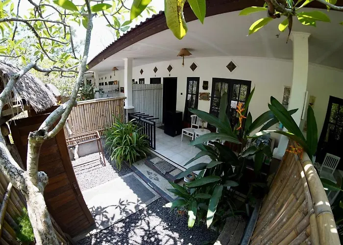 Jepun 10 - One Bedroom With 3 Beds And Kitchen アパート ウルワツ